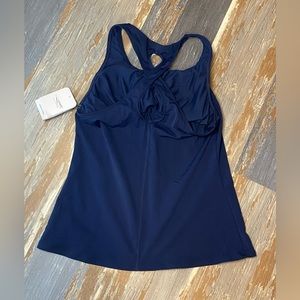 NWT AQUASHAPE FITNESS SWIM TOP SIZE MEDIUM